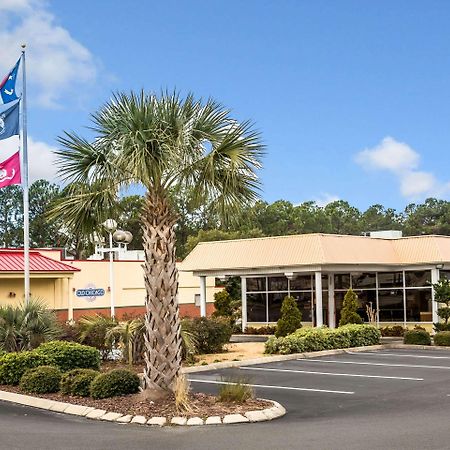 Rodeway Inn & Suites Wilmington North Экстерьер фото