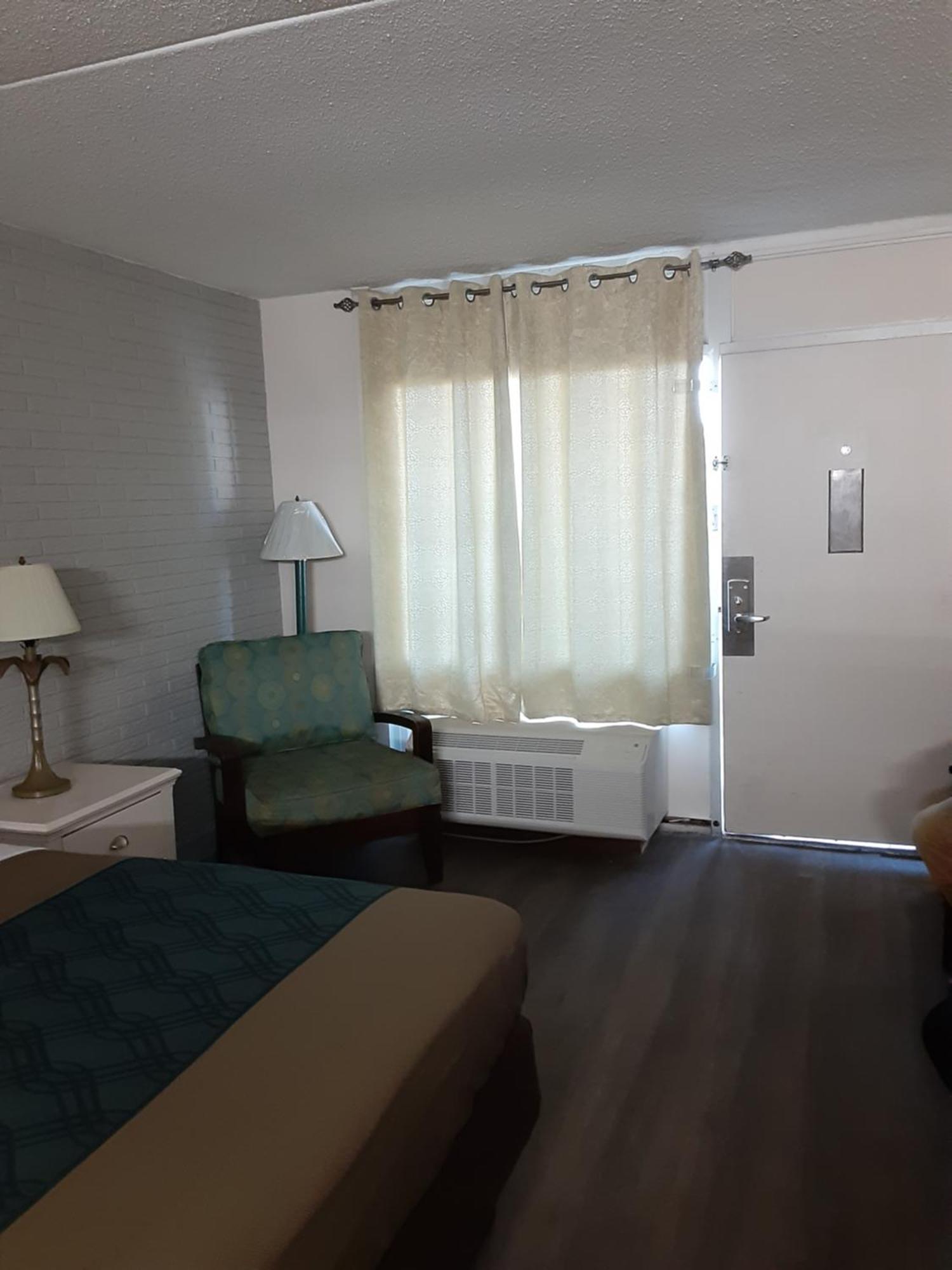 Rodeway Inn & Suites Wilmington North Номер фото