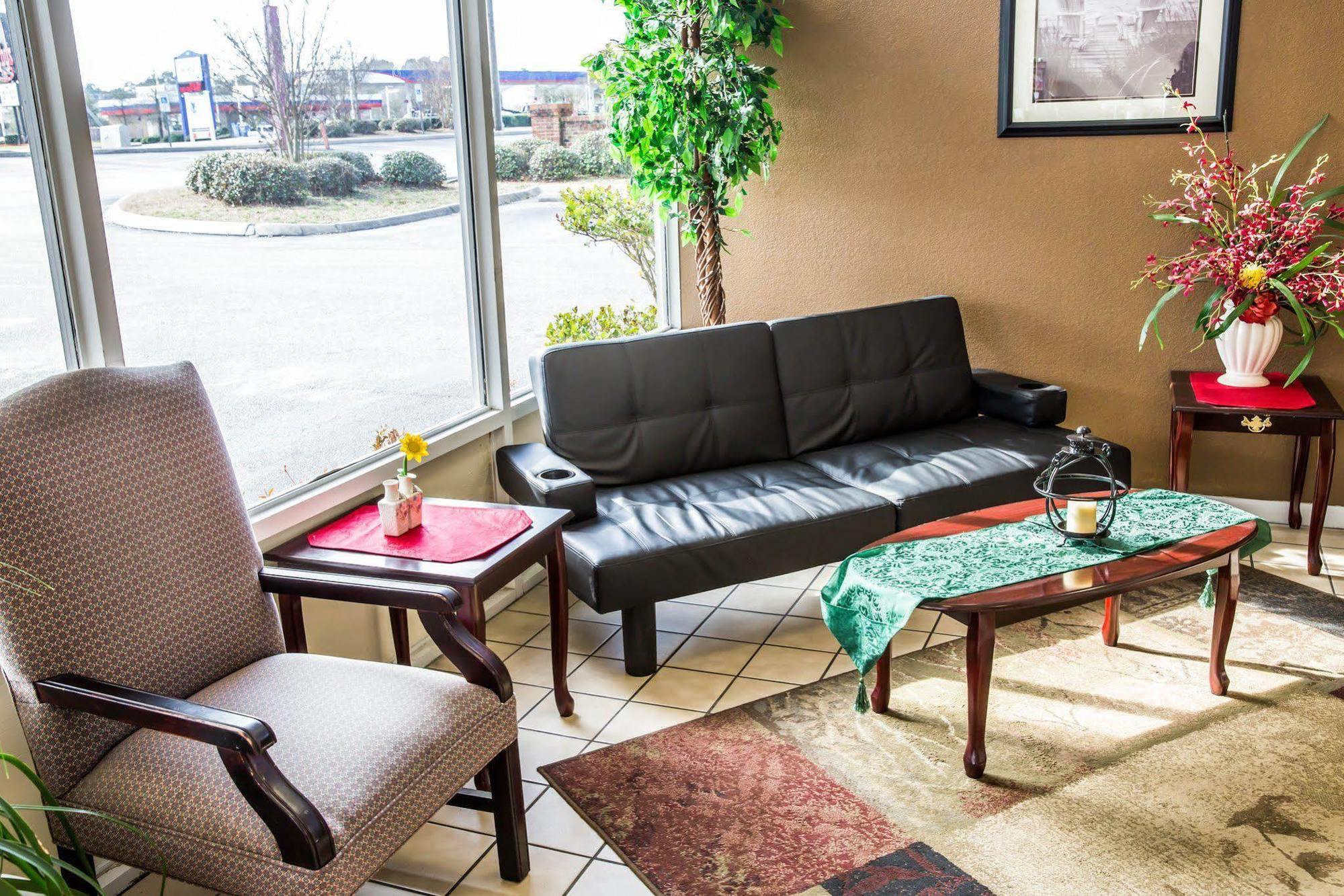 Rodeway Inn & Suites Wilmington North Экстерьер фото